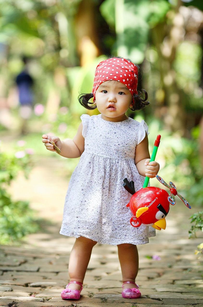 Leksaker för barn i åldern tre år är viktiga för deras utveckling och lärande